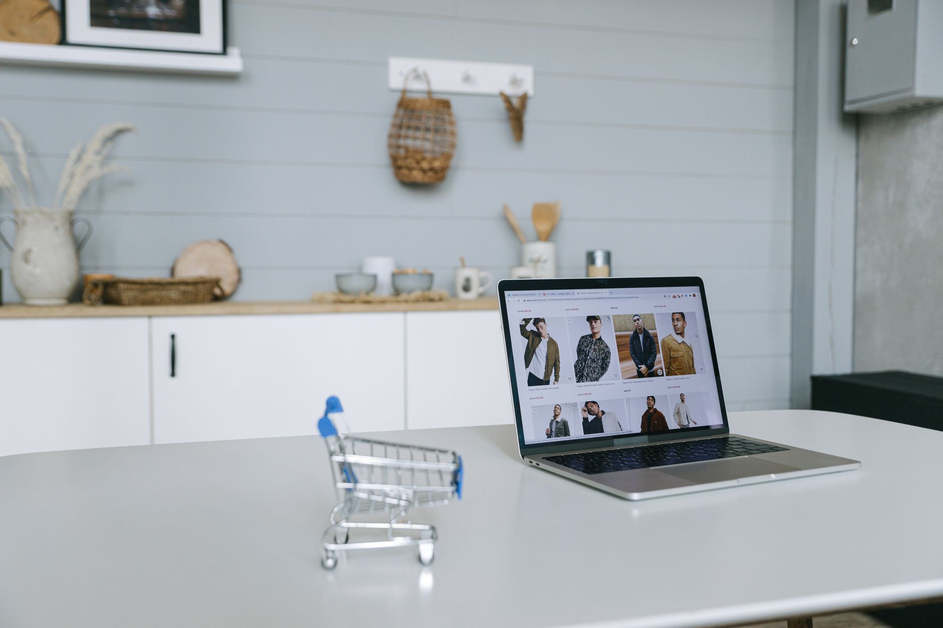 Web and e-commerce development Rancho Palos Verdes, CA - How to Cut Mobile Checkout Abandonment on Shopify Stores